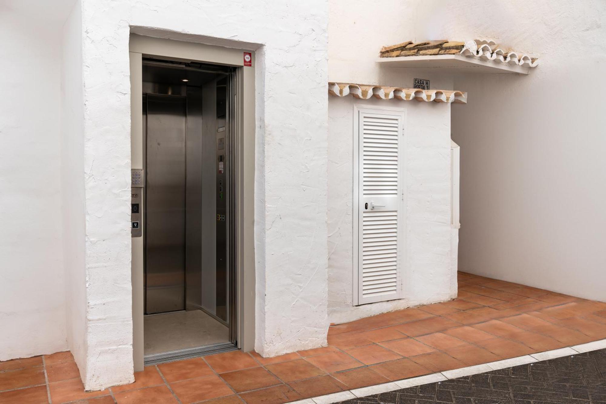 241 Puerto Banus Front Line Apartamento *